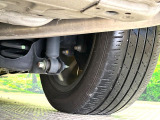 お車を安心してお乗りいただく為には、足回りの定期点検が欠かせません。サービスサポート(有償保証)では無料点検もご提供しており、安心のカーライフをお過ごしいただけるサポート体制が整っています。