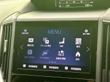 各種車両情報や設定変更を直感的に操作できるモニター。快適なカーライフをサポートする機能が満載です。