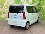 リアのデザインも全体と調和し、スタイリッシュな印象です。街乗りからレジャーまで、様々なシーンで活躍する一台です。