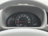 視認性の高いメーター類が、運転に必要な情報を的確に伝えます。運転状況を常に把握でき、安全運転をサポートします。