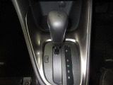 燃費の良い電気式無段変速のCVTです。