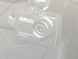 【ドライブレコーダー】安心・安全なカーライフに必須のドライブレコーダーを装備!走行中はもちろん、あおり運転や事故に遭遇した際の状況も映像で記録し、万一のリスクに備えます。