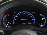 機能的で見やすいメーターです。