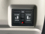 【両側パワースライドドア】スマートキーや運転席のスイッチで後席両側スライドドアの開閉が可能♪電動だから力を入れてドアを開ける必要が無く、小さなお子様でも簡単に開け閉めでき快適です♪