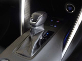 電動パーキングブレーキ・ブレーキホールドを装備してます。ホールド機能は信号待ちが多い一般道で疲労軽減になり、大好評です!