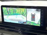 【アラウンドビューモニター】専用のカメラにより、上から見下ろしたような視点で360度クルマの周囲を確認することができます☆死角部分も確認しやすく、狭い場所での切り返しや駐車もスムーズに行えます。