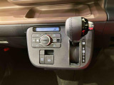 納車前にはプロのメカニックが、各部の点検を行います。ディーラーにしか出来ない品質、そしてサービスできっと満足していただけると思います!