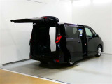 お客様のお車探しを一生懸命お手伝いさせて頂きます!ご要望、ご不明な点・ご質問がございましたら、どうぞお気軽にお問い合わせ下さい!