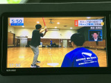 停車中に、ニュースや番組をお楽しみいただけます。長距離移動の待ち時間や休憩時間に、リラックスしたひとときを過ごせる便利な機能です。