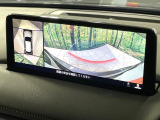 【360&deg;ビューモニター】専用のカメラにより、上から見下ろしたような視点で360度クルマの周囲を確認することができます☆死角部分も確認しやすく、狭い場所での切り返しや駐車もスムーズに行えます。