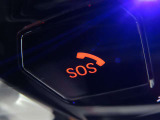 SOSコール/エアバックが展開するような深刻な事故において、自動でSOSコールを発信します。車内で急病人が出るような緊急時は、手動で発信可能です。