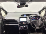 見通しのよいすっきりとした視界で、誰でも運転しやすいです。運転のしやすさは疲れにくさにも繋がりますよ♪