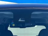 【インテリジェントエマージェンシーブレーキ】フロントカメラで前方の車両や歩行者を検知。衝突しそうな時は衝突被害軽減ブレーキが作動、衝突回避をサポート。より安全にドライブをお楽しみいただけます。