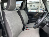 座り心地の良いシートが、快適なドライブをサポートします。シンプルで使いやすい空間が広がります。
