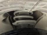 お車を安心してお乗りいただく為には、足回りの定期点検が欠かせません。サービスサポート(有償保証)では無料点検もご提供しており、安心のカーライフをお過ごしいただけるサポート体制が整っています。