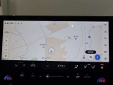 ナビゲーション付き。タッチパネル式で使いやすく、お出かけもラクラクです。