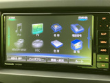 お好みの音楽を存分に楽しめます。様々なメディアに対応し、車内を最高の空間に変えます。選曲も簡単に行えます。