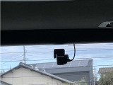 万が一のトラブルのときにも役に立つドライブレコーダーを装備しています。側面衝突や幅寄せ・割り込み対策に!