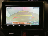 バックガイドモニターで、後方を確認しながら安心して駐車することができます。運転初心者も熟練者も必須の機能ですよ!