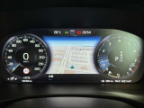 運転にかかわる主要な情報は、12.3インチのデジタル液晶ドライバーディスプレイにわかりやすく表示されます。お好みの表示パターンと背景色へと変更できますので、状況に合わせてお選びください。