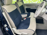 座り心地の良いシートが、ドライバーを快適にサポート。運転しやすいポジションで、長距離運転も疲れにくいです。