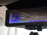 インテリジェントルームミラーです。クリアな後方視界で安全運転をサポートします。