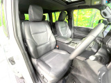 運転席シート廻りは使用感も少なく、良好な状態となっています。丁寧に使われていたことがよくわかりますね。