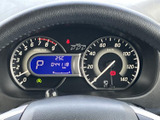 視認性の高いメーターで、運転に必要な情報をしっかり確認できます。運転に集中できる、シンプルでわかりやすいデザインです。