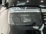 LEDヘッドライトは、点灯の瞬間から最大光量を発揮し、突然暗くなるトンネルなどでの安定感を高めます。