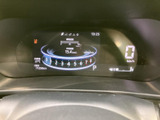 視認性の高いメーター類は、運転に必要な情報を的確にドライバーへ伝えます。運転に集中できる環境をサポートします。
