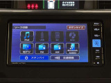 Bluetooth対応、CD/DVD再生機能付き。お好きな音楽を聴きながらのドライブは楽しいですよね〜♪