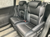 運転に集中できる機能的な空間。操作しやすい配置で、快適なドライビングをサポートします。安全運転をサポートします。