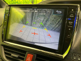 【バックカメラ】駐車時に後方がリアルタイム映像で確認できます。大型商業施設や立体駐車場での駐車時や、夜間のバック時に大活躍!運転スキルに関わらず、今や必須となった装備のひとつです!