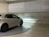 LEDヘッドランプです。十分な明るさを保ちつつも消費電力が少なく、バルブ寿命も長いのが特徴です。瞬時にMAXの光量を発揮するのもLEDならではです。
