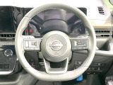 【純正革巻きステアリング】上質な革を使用することで、手にしっかり馴染みとても運転しやすいハンドルです♪