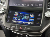 使いやすさや安全性を追求したステアリング周り!高級車ゆえにスイッチ類が多いのも特徴ですね!考え尽くされた配置ですぐに使いこなす事が出来ますのでご安心下さい!是非、体感してみて下さい!!