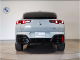 大型のL字型のリアランプもLEDライトを採用。洗練されたデザインにより、シャープなLEDランプの点灯します。後ろからの見た目にもこだわっております。