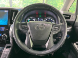 【純正革巻きステアリング】上質な革を使用することで、手にしっかり馴染みとても運転しやすいハンドルです♪