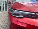 LEDマトリックスヘッドライト「IQ.LIGHT」。対向車や先行車を検知し、LEDを個別制御。まぶしさを抑えながら、夜間の視界をしっかり確保。