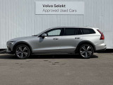 ◆サイド/流麗なプロポーションはVOLVO車の真骨頂。「美しいものと共にありたい」というオーナーの願いを満たします