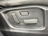 【パワーシート】スイッチ一つで簡単にシートの微調整が可能!電動だから力もいりません!快適なシートポジションにセットして、快適なドライブをお楽しみください。