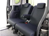 ゆとりある広々とした車内空間は、ドライブを始め買い物やレジャーなど、幅広く活躍します。一人でもみんなとでもお出かけを楽しみましょう!