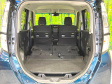 普段のお買い物や通勤、送迎等に十分な荷室スペースを確保しております。セカンドシートを倒すと、大きな荷物の積載も可能です♪