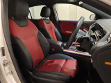 GLAクラス GLA200d 4マチック AMGライン 4WD 4WD 本革シート