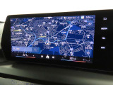 BMWカーブド・ディスプレイは、必要な情報をひと目で把握できるだけでなく、BMW iDriveの主要なインターフェイスとしてさまざまな機能の直観的な操作を可能にしています。