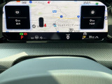 【Digital Cockpit Pro】メーター表示に加え、ナビゲ―ションのマップ、アシストシステムなど好みに応じて表示を切り替えできます。
