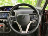 握りやすいステアリングは、運転操作を快適にします。スムーズなハンドリングで、運転の楽しさを実感できます。