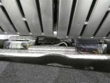スペアタイヤレス車です。応急セットを搭載しております。