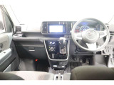 必要な装備を使いやすい位置に配置した機能的な運転席まわり。操作感や車両感覚など、ぜひ運転席に座って確かめてください。