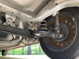 お車を安心してお乗りいただく為には、足回りの定期点検が欠かせません。サービスサポート(有償保証)では無料点検もご提供しており、安心のカーライフをお過ごしいただけるサポート体制が整っています。